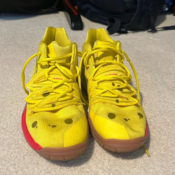 Kyrie irving 5s size 6y spongebobs
